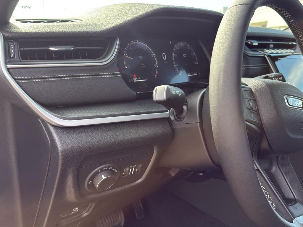 new 2025 Jeep Grand Cherokee L car, priced at $49,218