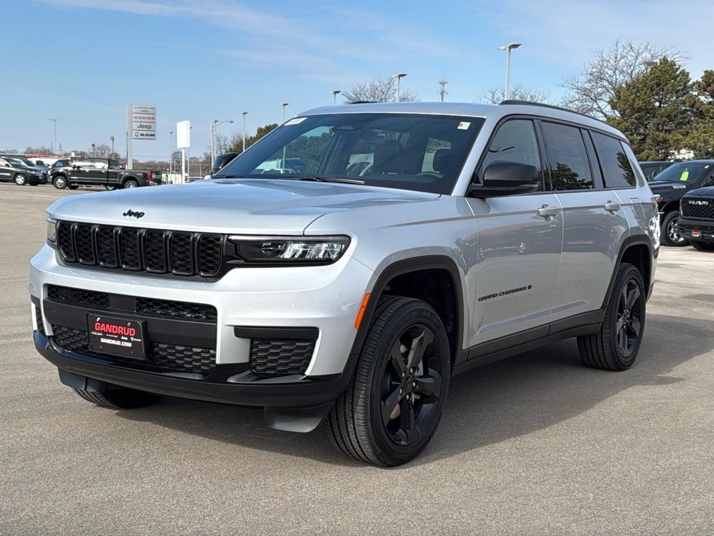 new 2025 Jeep Grand Cherokee L car, priced at $49,218