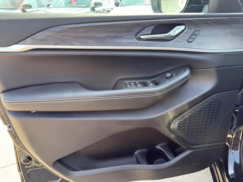 new 2025 Jeep Grand Cherokee L car, priced at $53,830