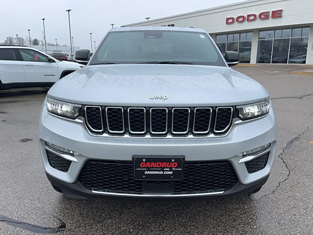 new 2025 Jeep Grand Cherokee car, priced at $48,701