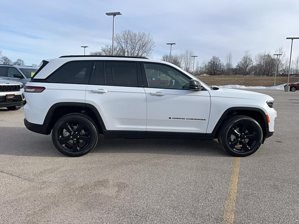 new 2025 Jeep Grand Cherokee car, priced at $53,216