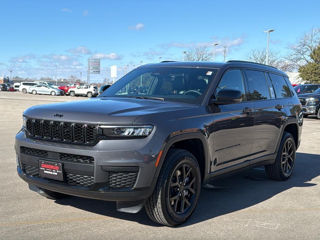 new 2025 Jeep Grand Cherokee L car, priced at $47,238