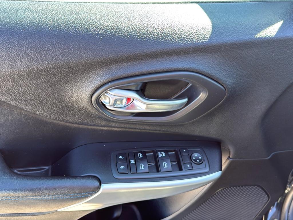 used 2020 Jeep Cherokee car, priced at $20,995