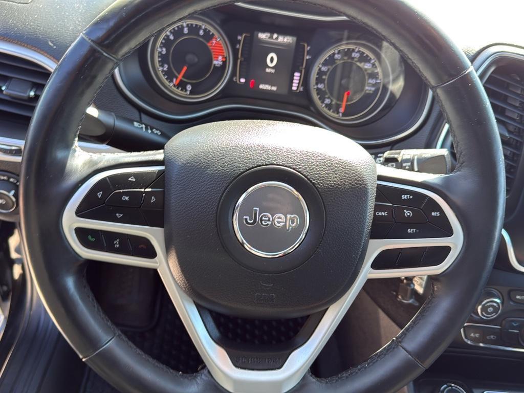 used 2020 Jeep Cherokee car, priced at $20,995