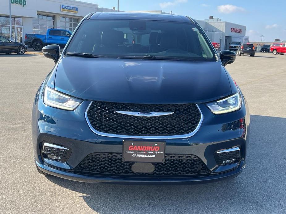 new 2025 Chrysler Pacifica car, priced at $48,345