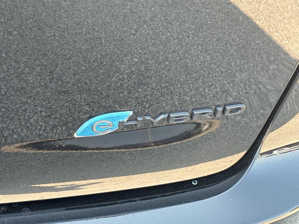 used 2022 Chrysler Pacifica Hybrid car, priced at $26,995