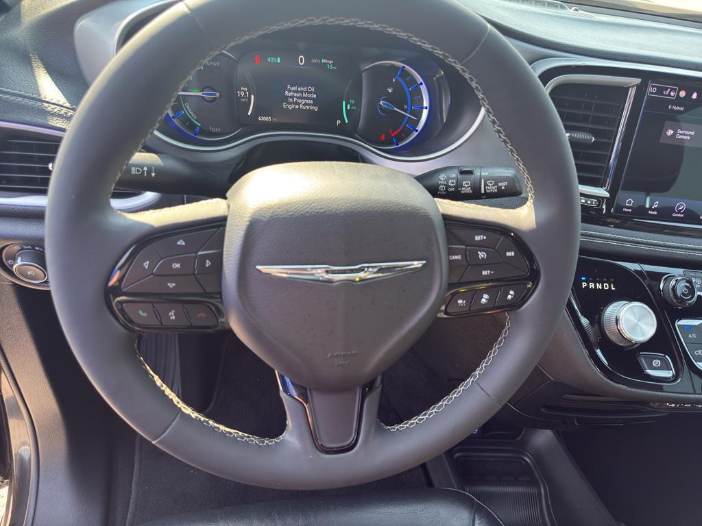 used 2022 Chrysler Pacifica Hybrid car, priced at $26,995