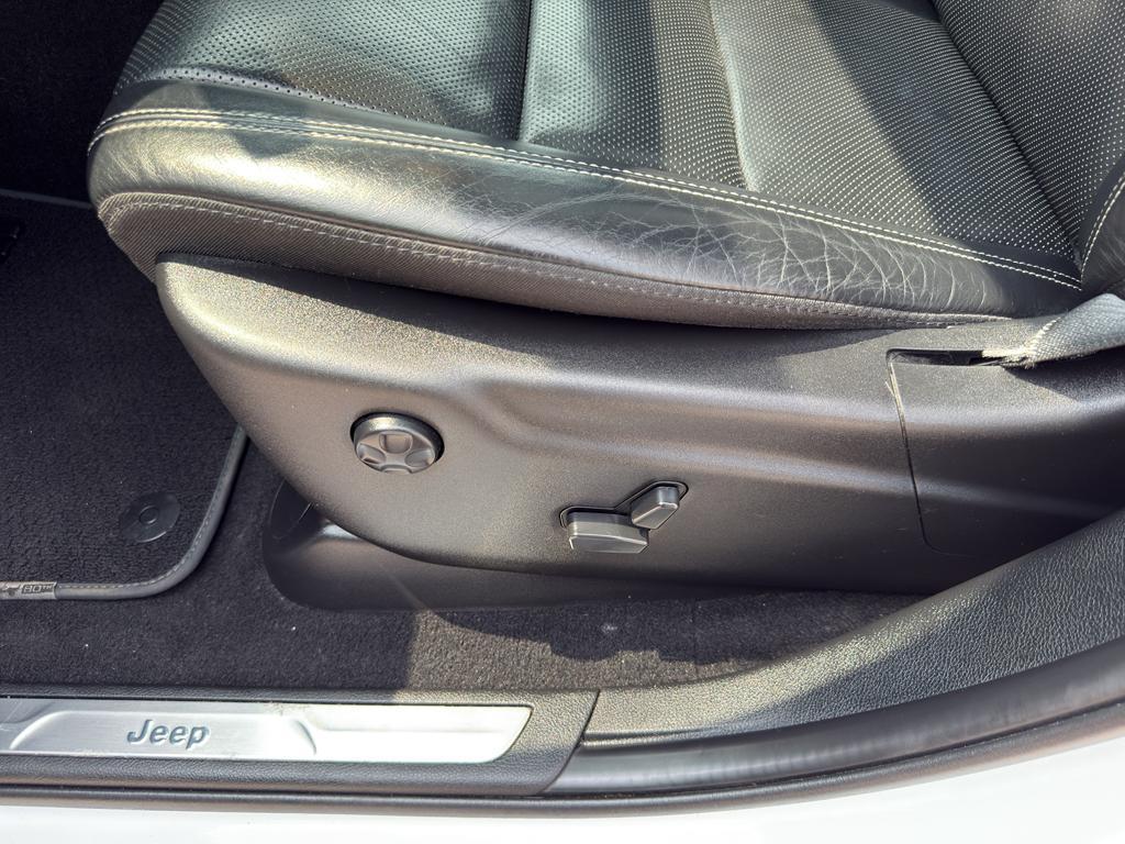 used 2021 Jeep Grand Cherokee car, priced at $27,995