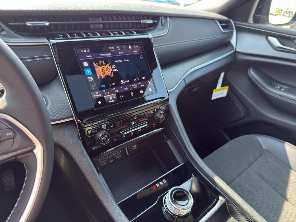 new 2025 Jeep Grand Cherokee L car, priced at $49,725