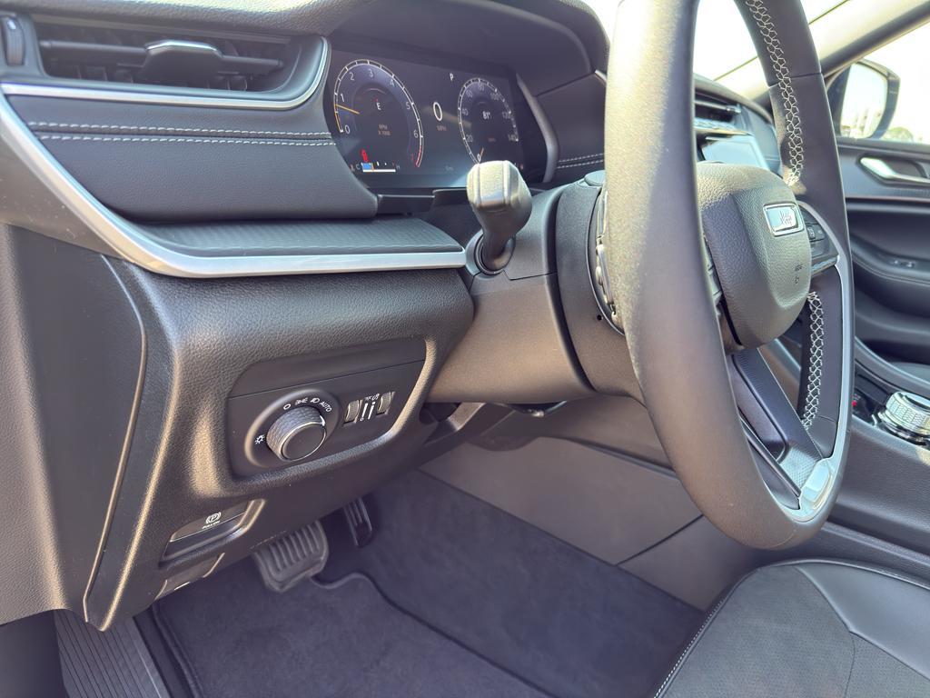 new 2025 Jeep Grand Cherokee L car, priced at $49,725