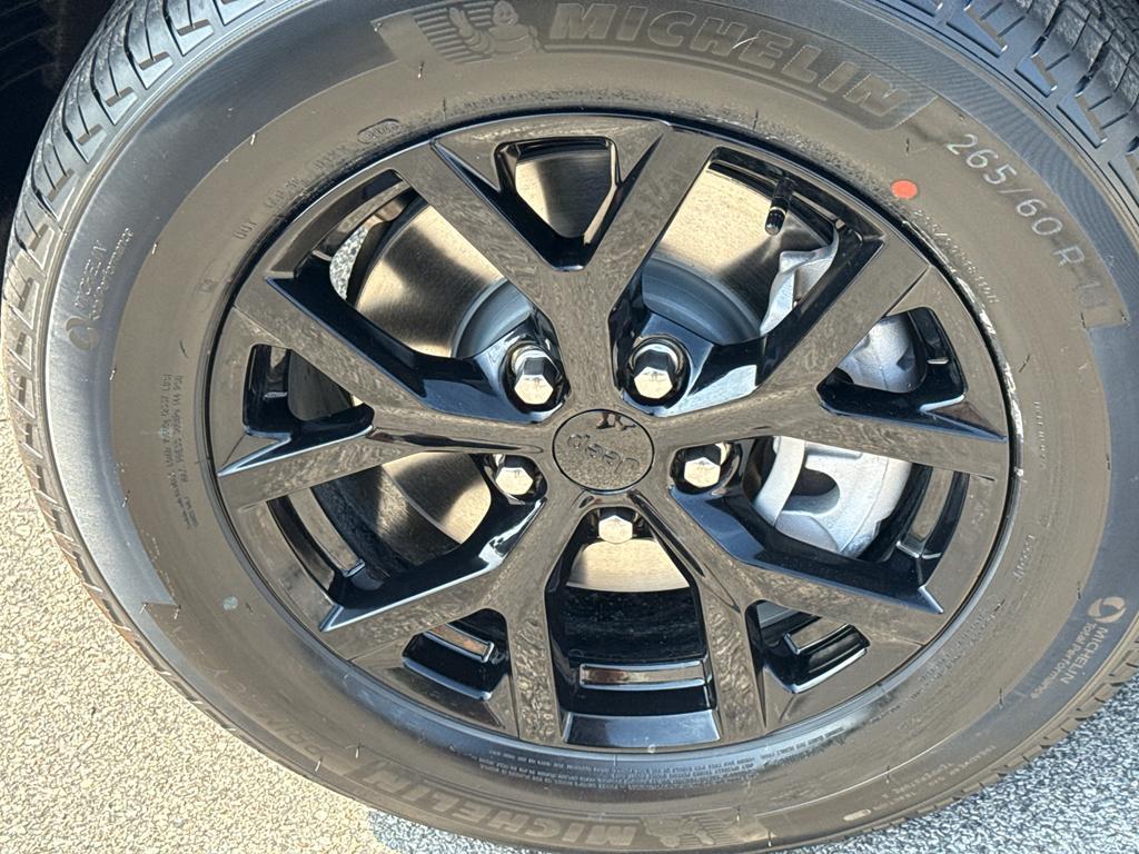 new 2025 Jeep Grand Cherokee L car, priced at $49,725