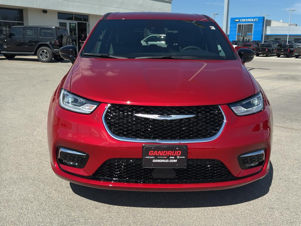 new 2025 Chrysler Pacifica car, priced at $44,940