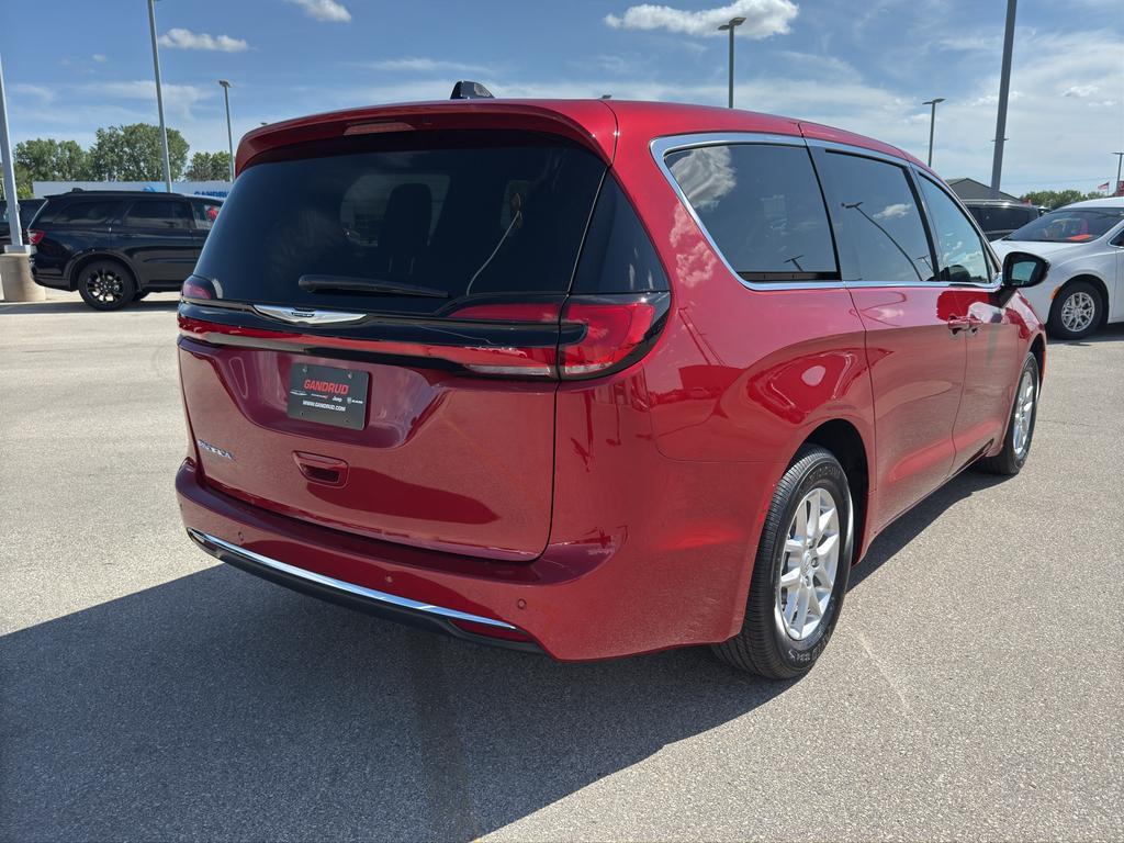 new 2025 Chrysler Pacifica car, priced at $44,940