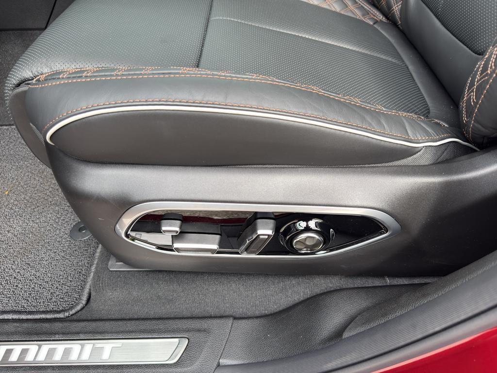 new 2025 Jeep Grand Cherokee car, priced at $62,156