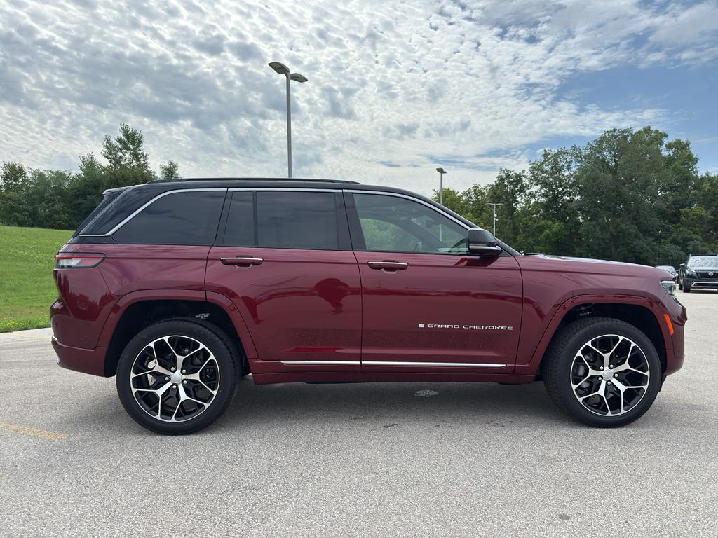 new 2025 Jeep Grand Cherokee car, priced at $62,156