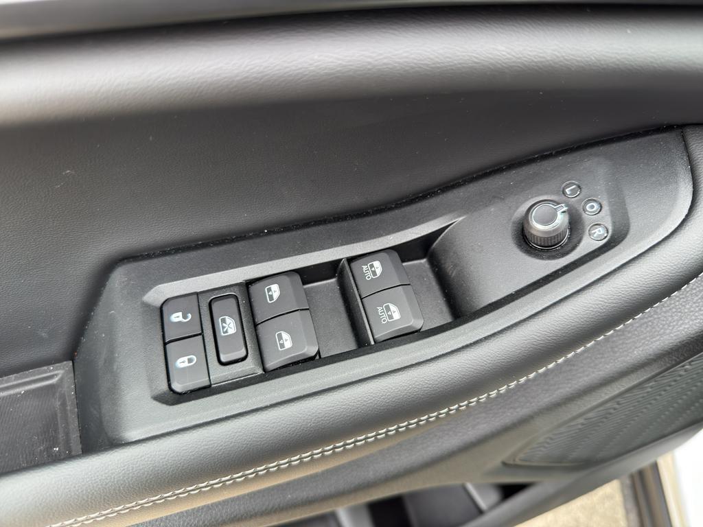 new 2025 Jeep Grand Cherokee L car, priced at $46,998
