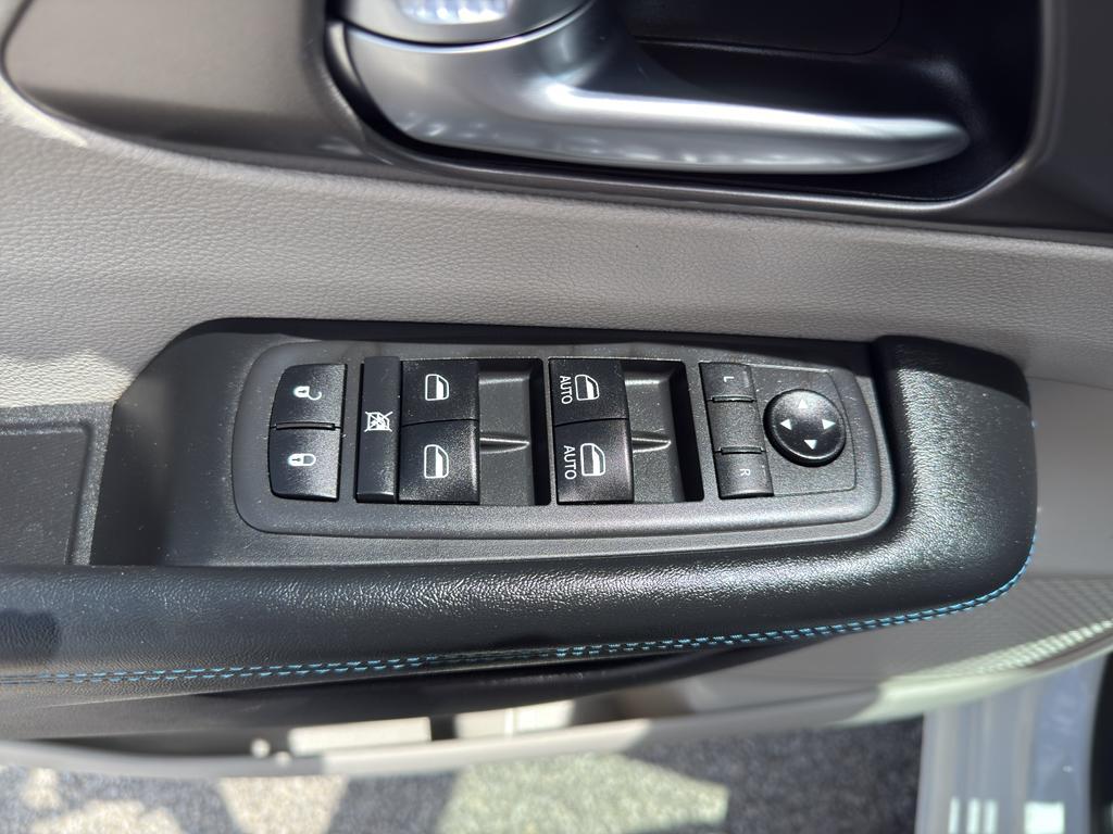 used 2021 Chrysler Pacifica car, priced at $22,995