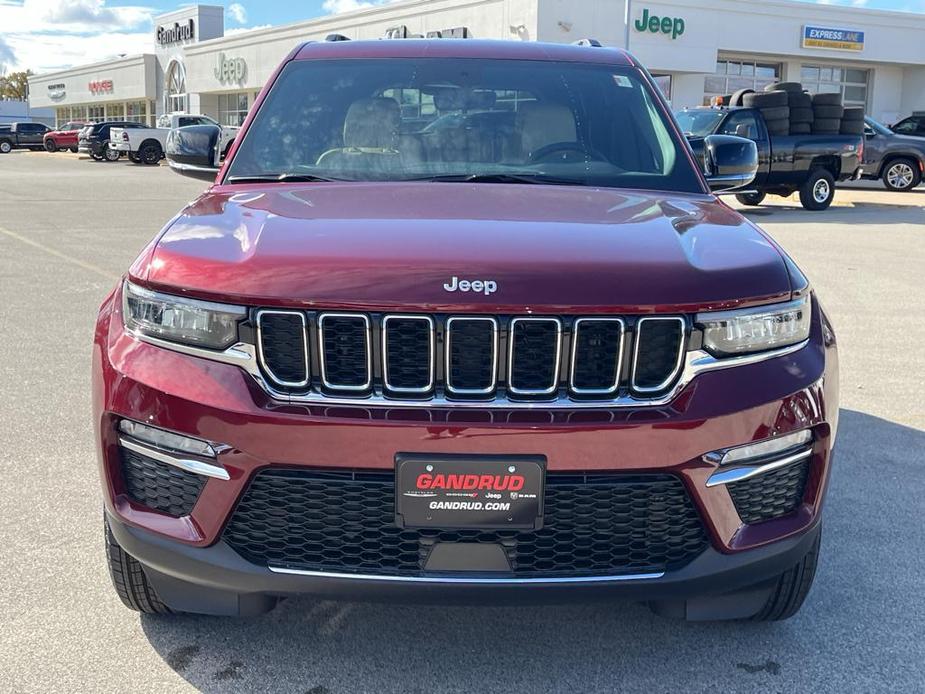 new 2025 Jeep Grand Cherokee car, priced at $46,999