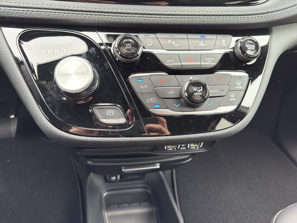new 2025 Chrysler Pacifica car, priced at $44,940