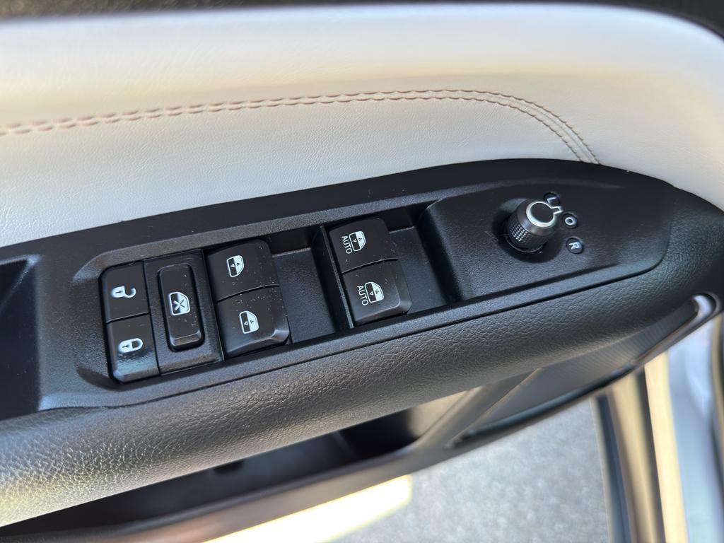 used 2022 Jeep Compass car, priced at $25,095