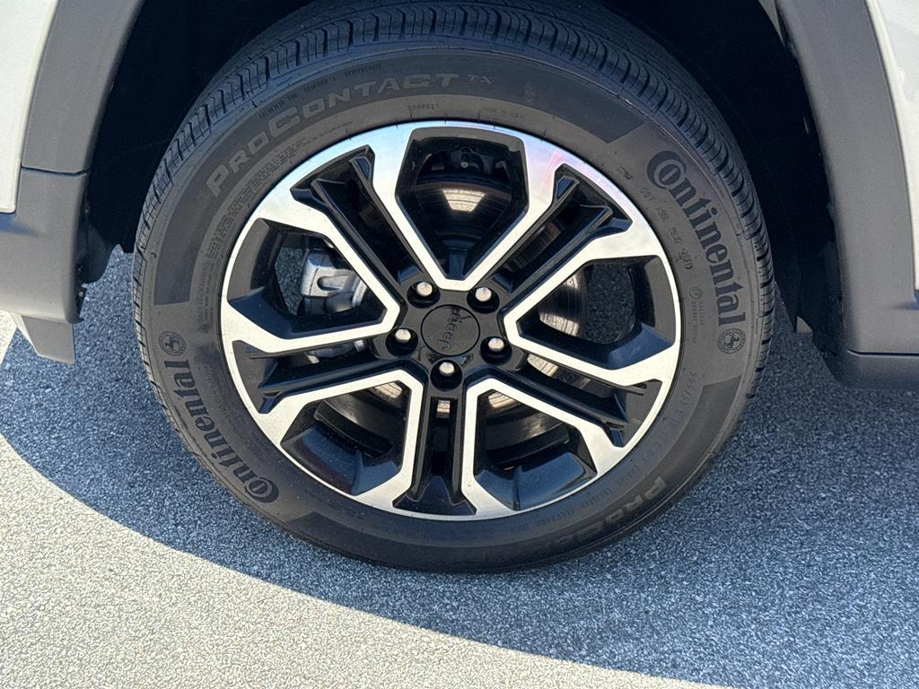 used 2022 Jeep Compass car, priced at $25,095