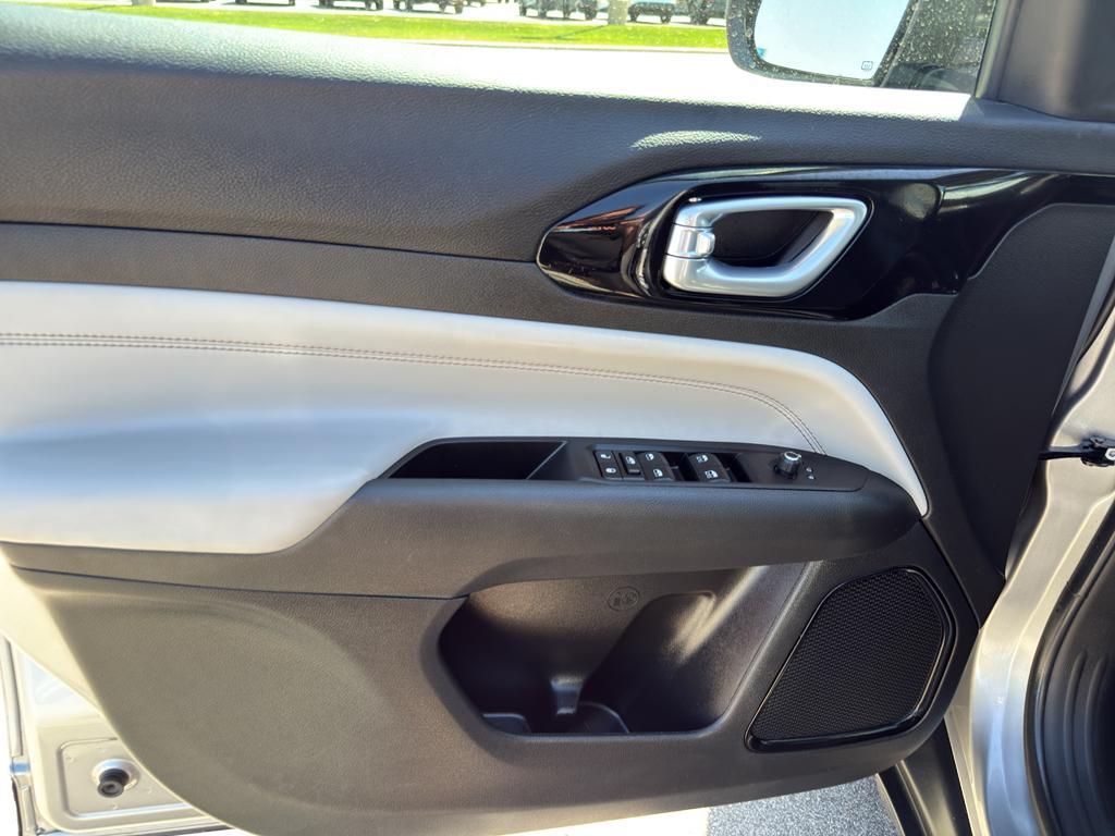 used 2022 Jeep Compass car, priced at $25,095