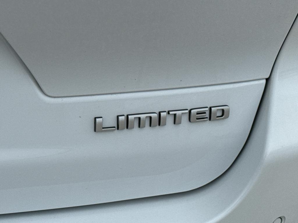 new 2025 Jeep Grand Cherokee L car, priced at $47,985