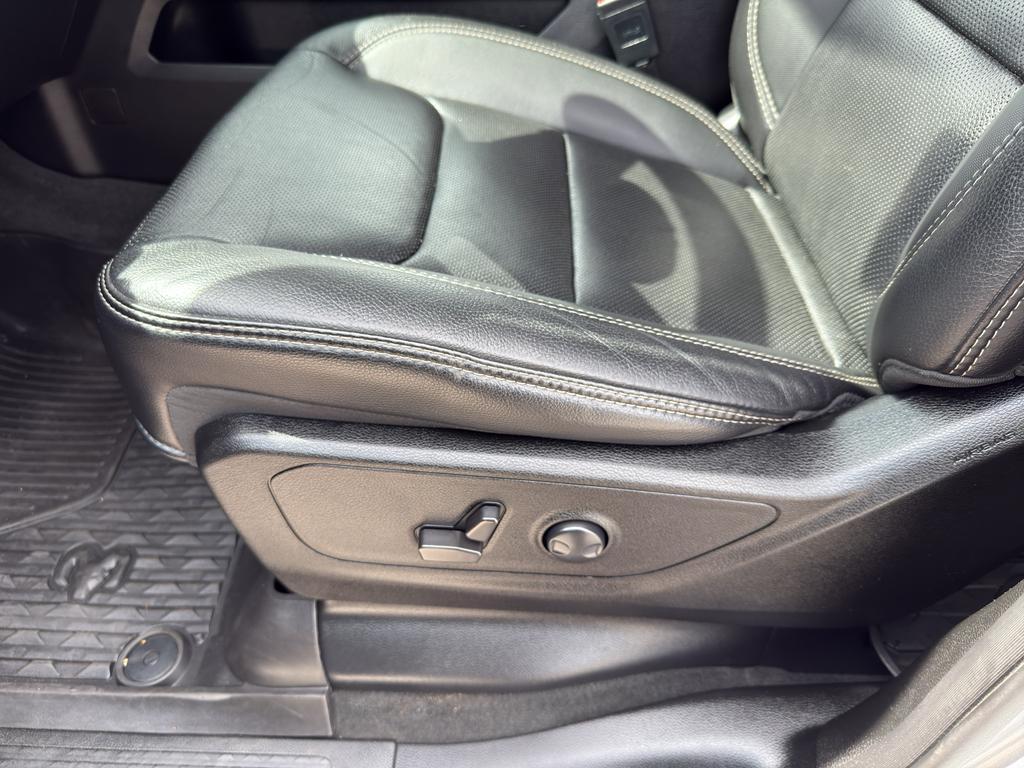used 2022 Ram 1500 car, priced at $41,495