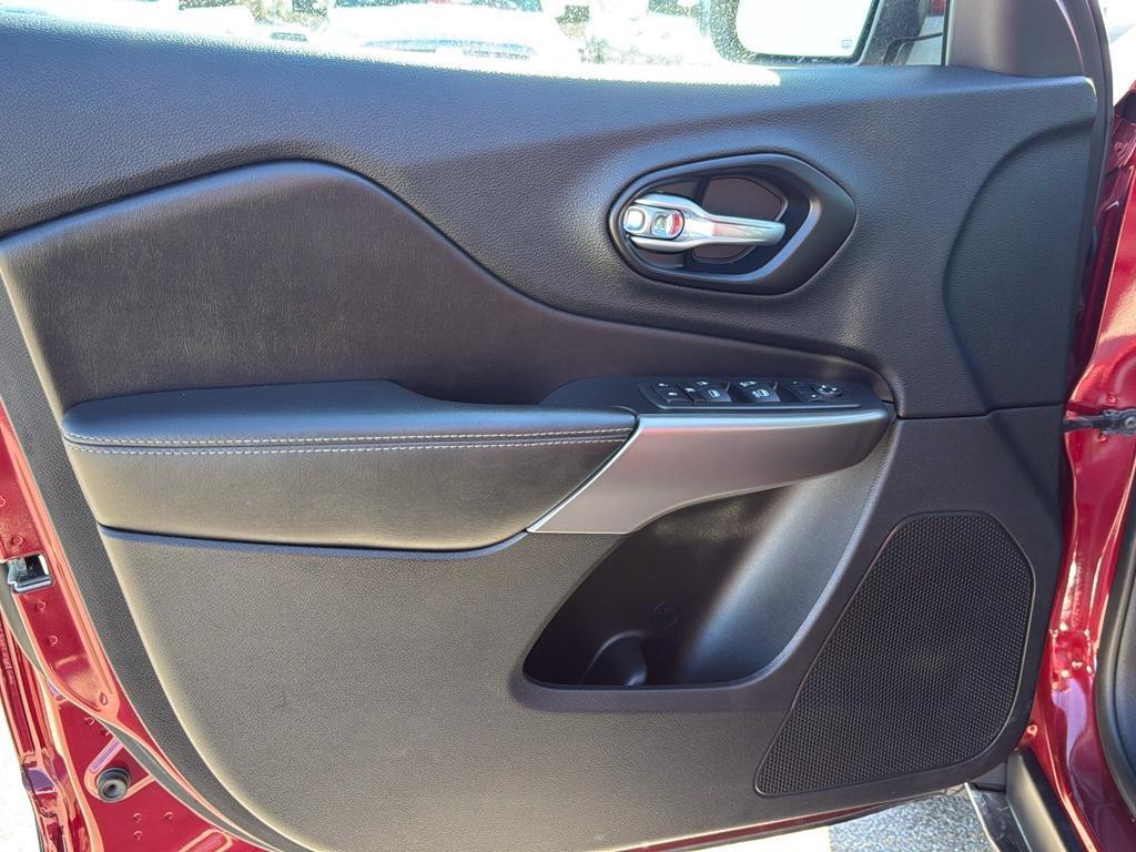 used 2021 Jeep Cherokee car, priced at $21,695