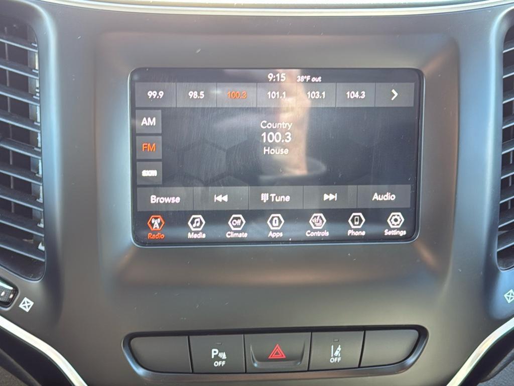 used 2021 Jeep Cherokee car, priced at $21,695