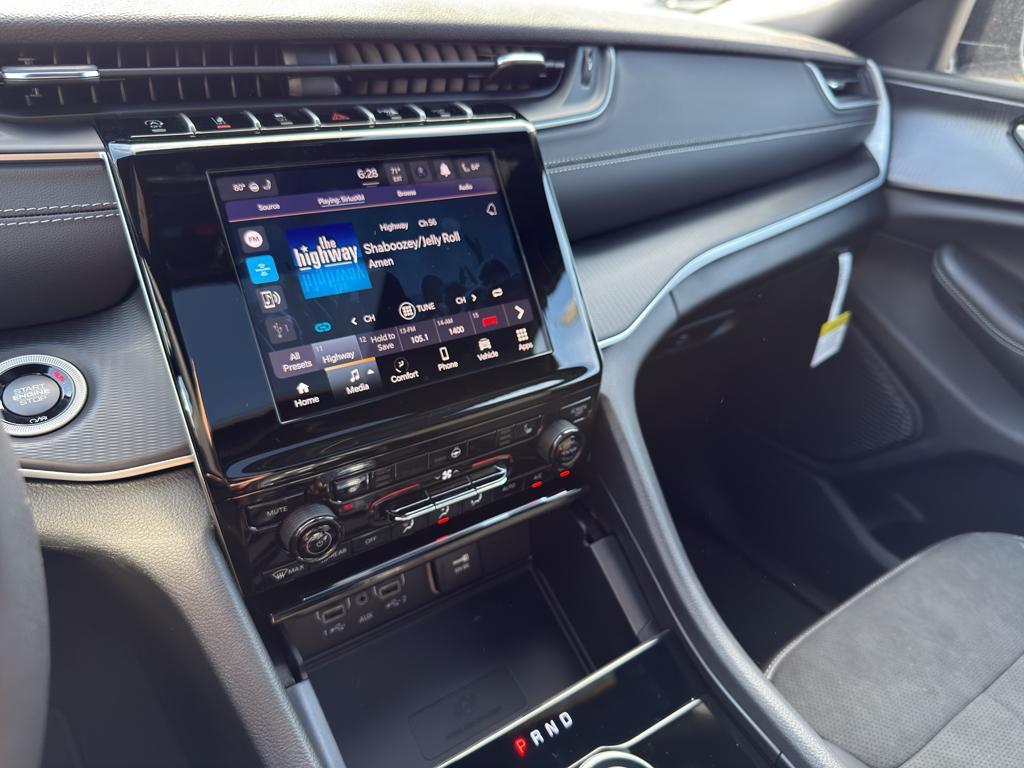 new 2025 Jeep Grand Cherokee L car, priced at $48,438