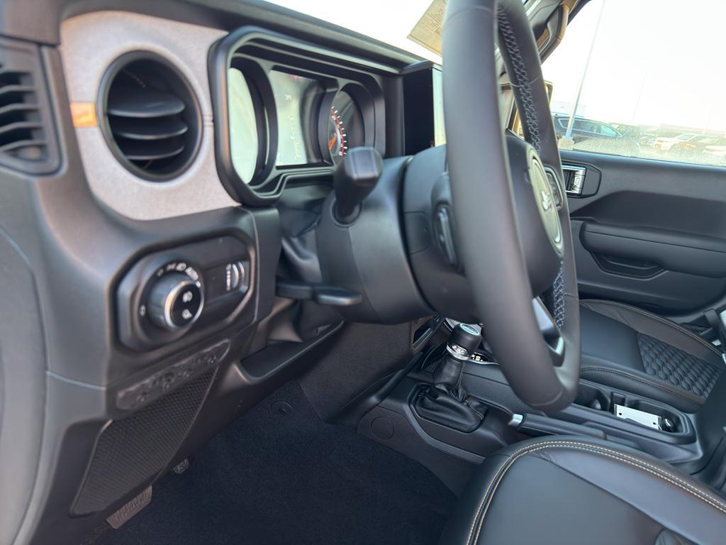 new 2025 Jeep Gladiator car, priced at $53,249