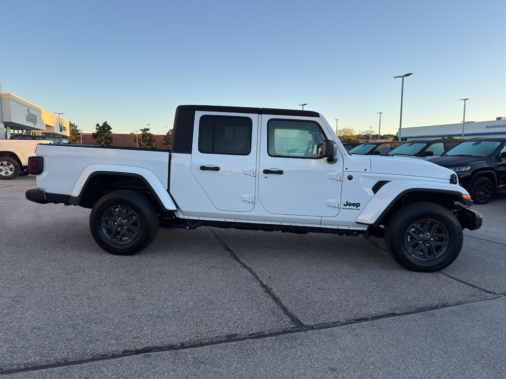 new 2025 Jeep Gladiator car, priced at $53,249
