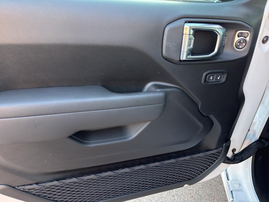 new 2025 Jeep Gladiator car, priced at $53,249