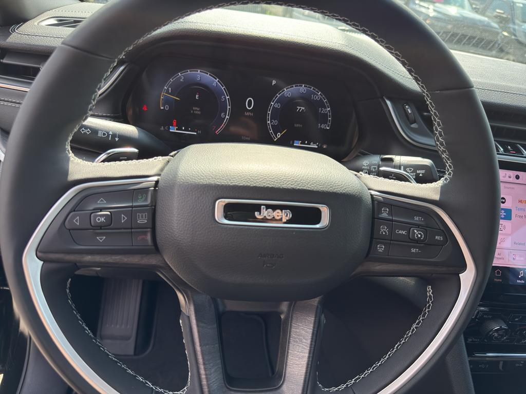 new 2025 Jeep Grand Cherokee car, priced at $47,751