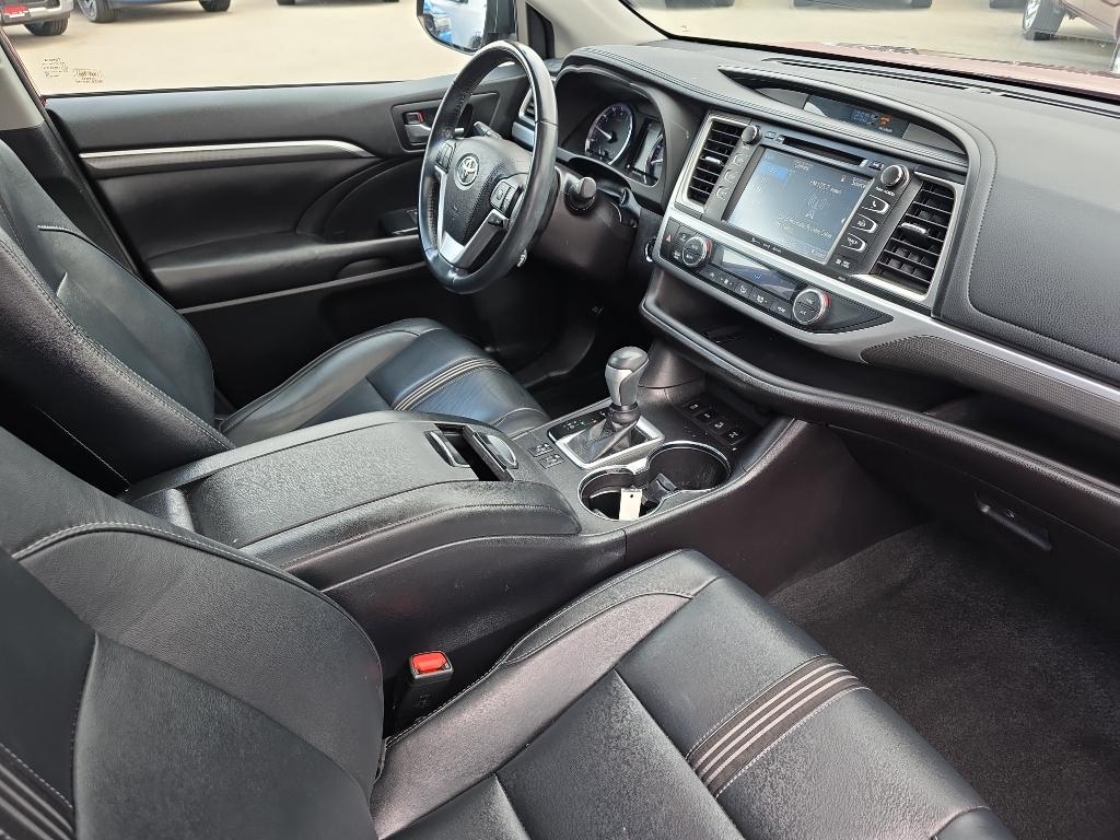 used 2018 Toyota Highlander car, priced at $24,995