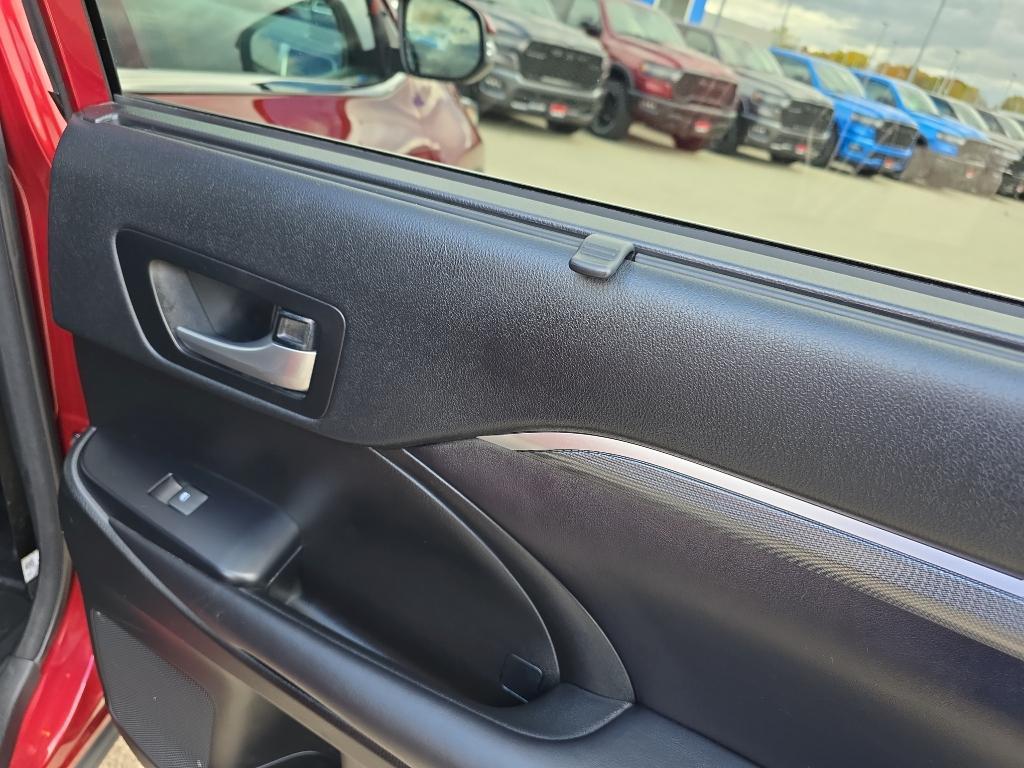 used 2018 Toyota Highlander car, priced at $24,995