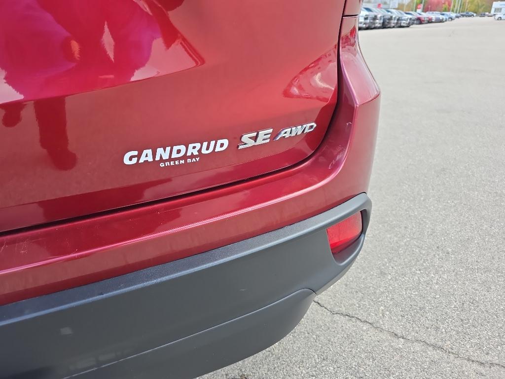 used 2018 Toyota Highlander car, priced at $24,995