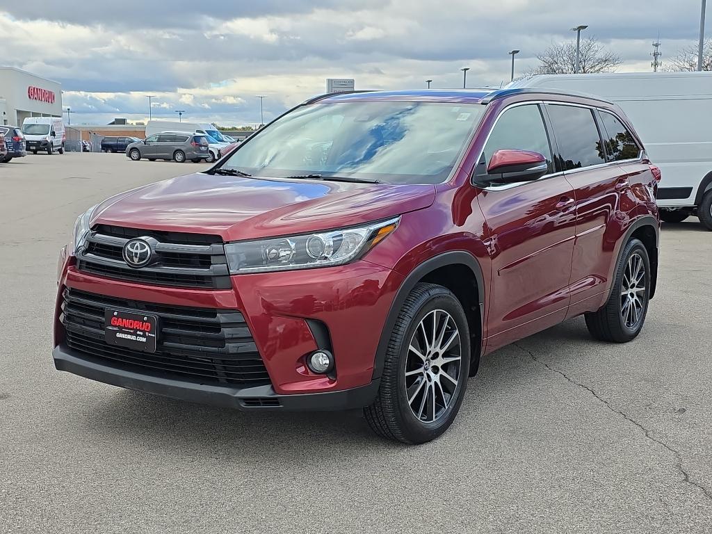 used 2018 Toyota Highlander car, priced at $24,995