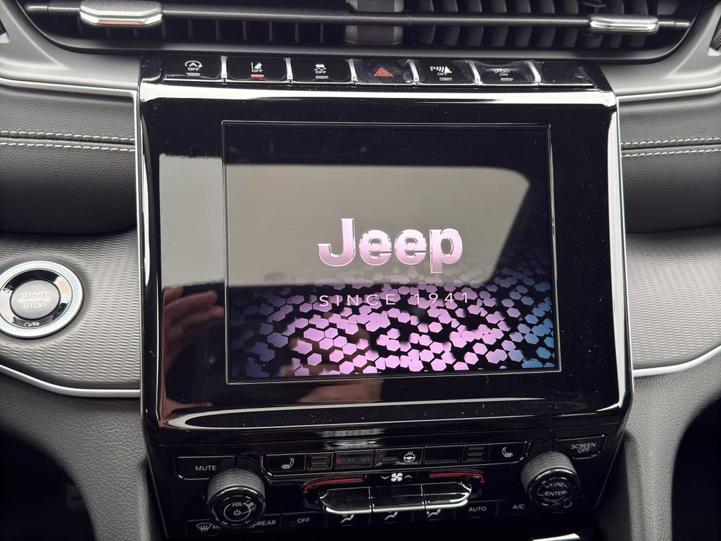 new 2025 Jeep Grand Cherokee L car, priced at $49,418