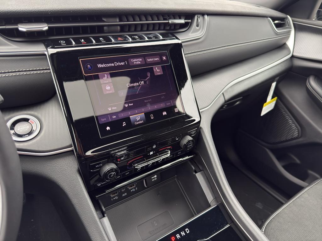 new 2025 Jeep Grand Cherokee L car, priced at $49,418