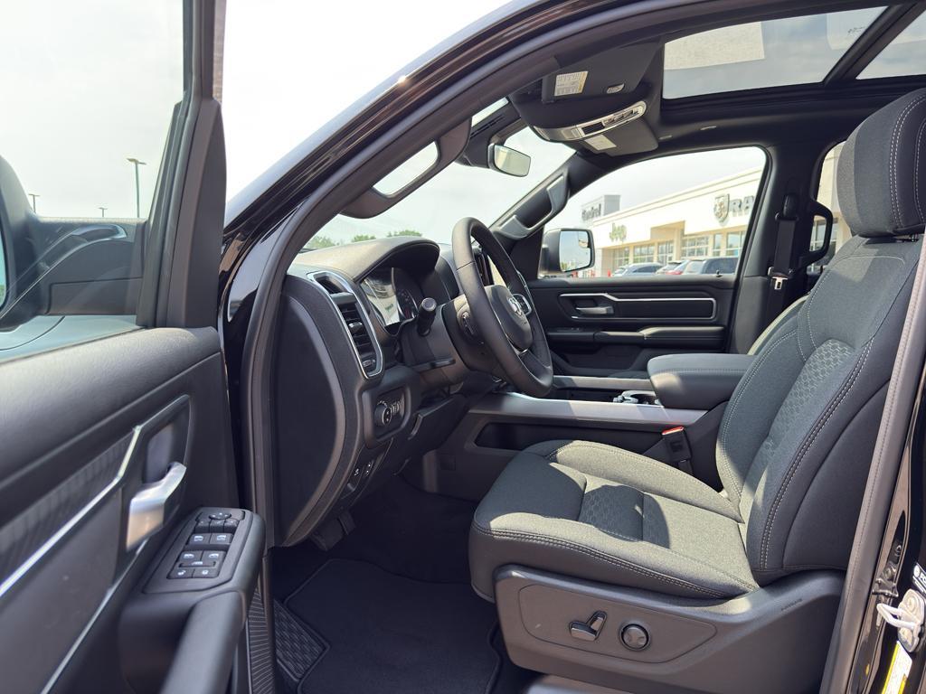 new 2025 Ram 1500 car, priced at $57,527