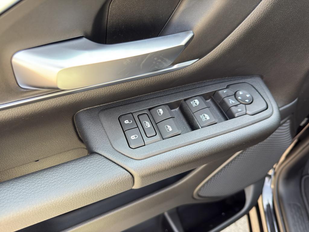 new 2025 Ram 1500 car, priced at $57,527