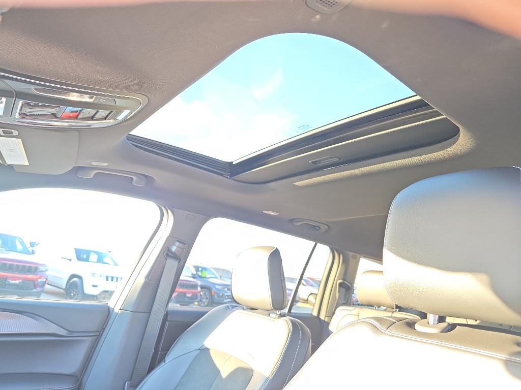 new 2025 Jeep Grand Cherokee L car, priced at $46,499