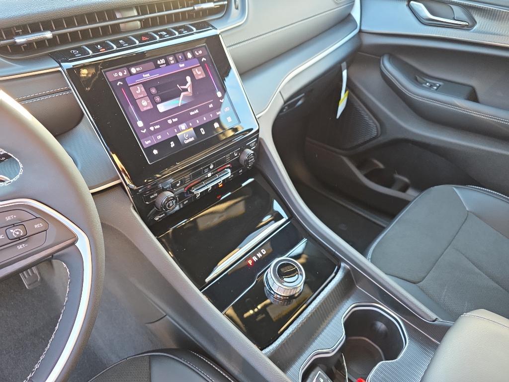 new 2025 Jeep Grand Cherokee L car, priced at $46,499