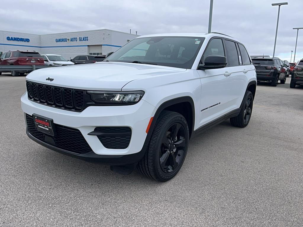 used 2022 Jeep Grand Cherokee car, priced at $32,995