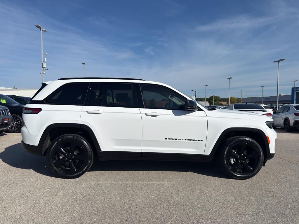 used 2023 Jeep Grand Cherokee car, priced at $34,995
