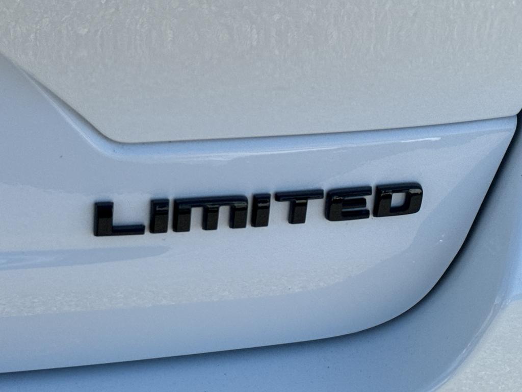 used 2023 Jeep Grand Cherokee car, priced at $34,995