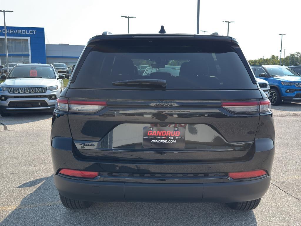 new 2025 Jeep Grand Cherokee car, priced at $45,478