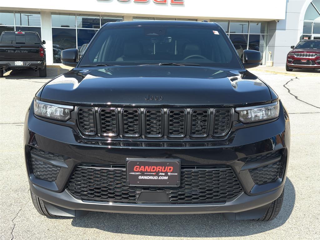 new 2025 Jeep Grand Cherokee car, priced at $45,478